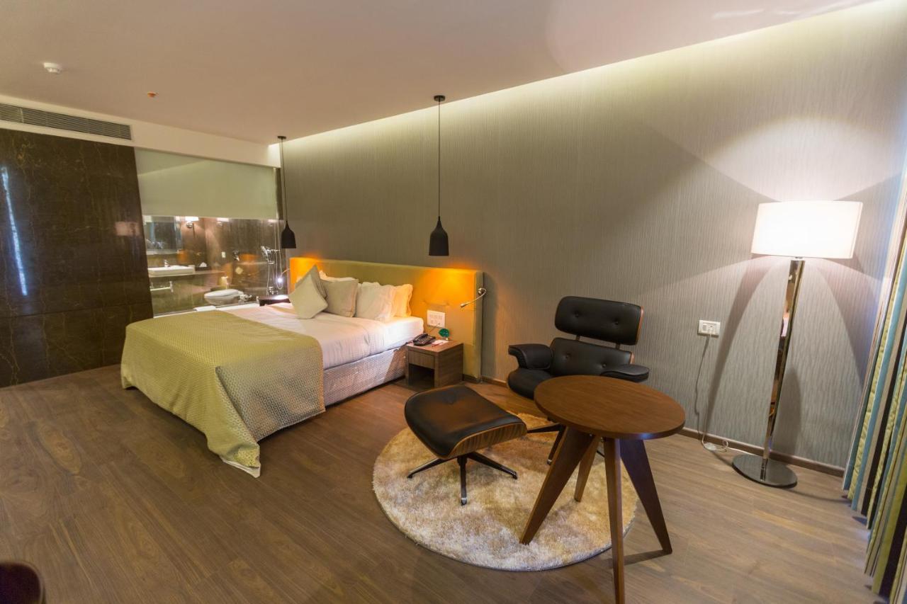 Hotel Satkar Grande Thane Extérieur photo