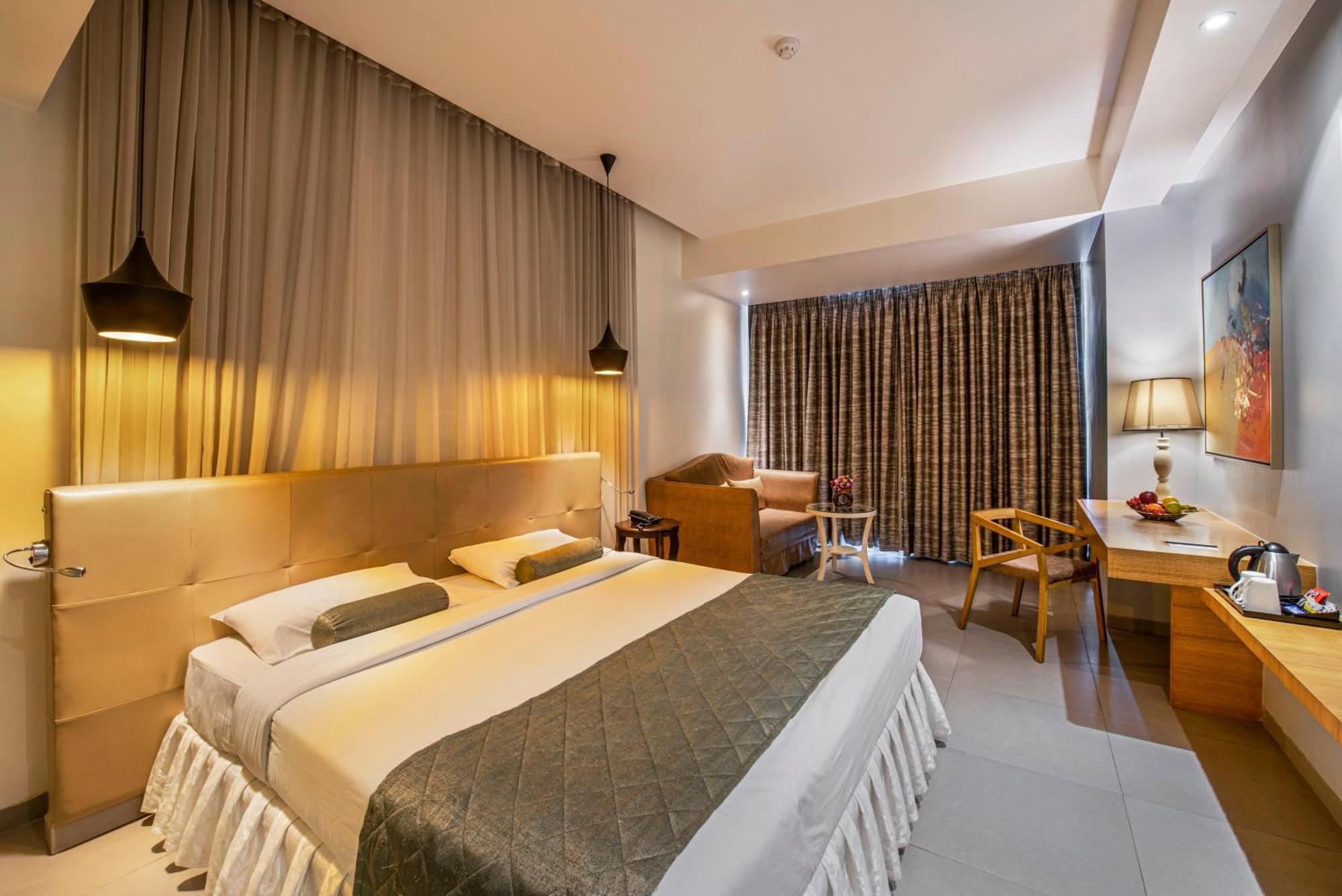 Hotel Satkar Grande Thane Extérieur photo