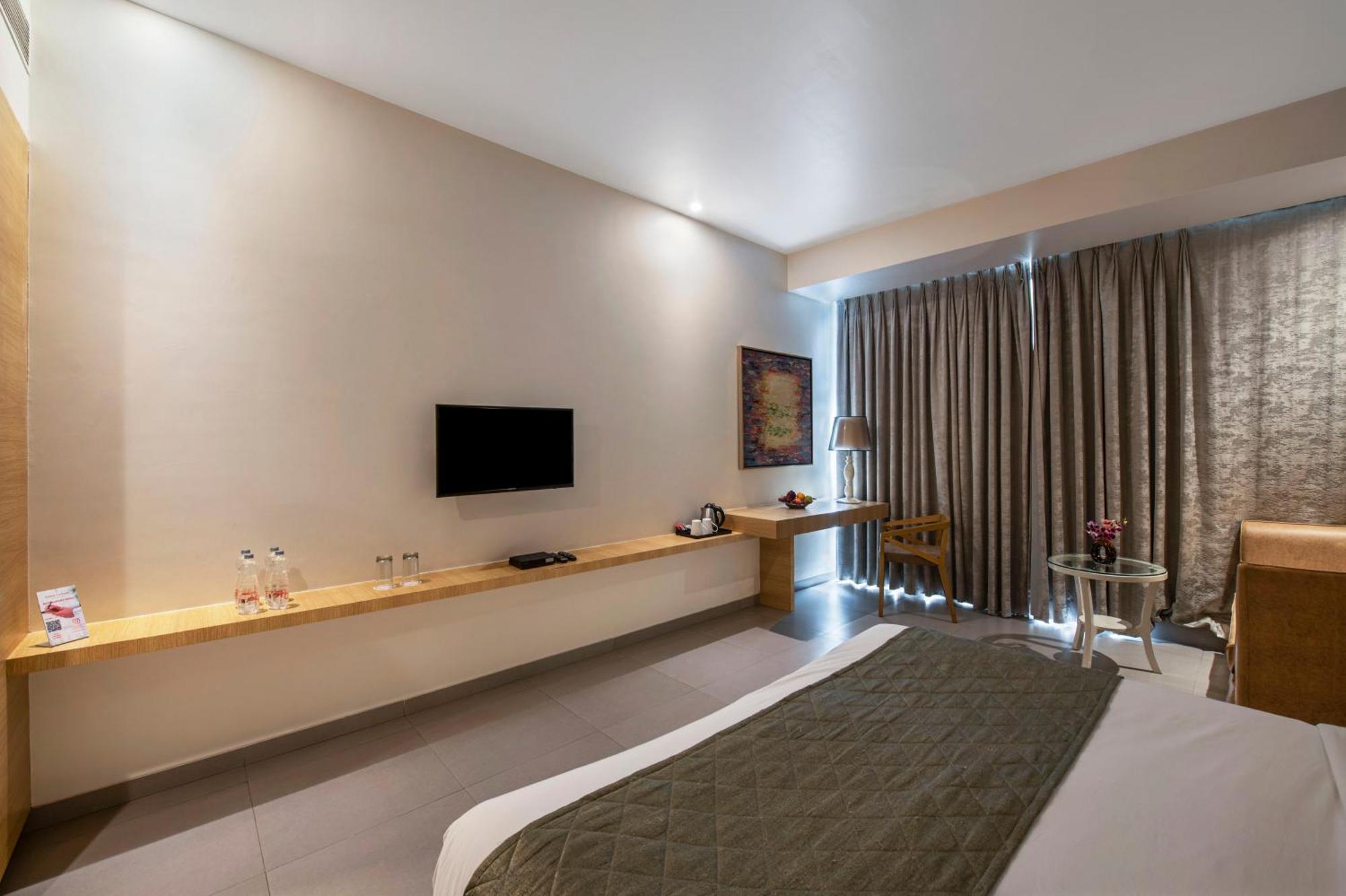 Hotel Satkar Grande Thane Extérieur photo