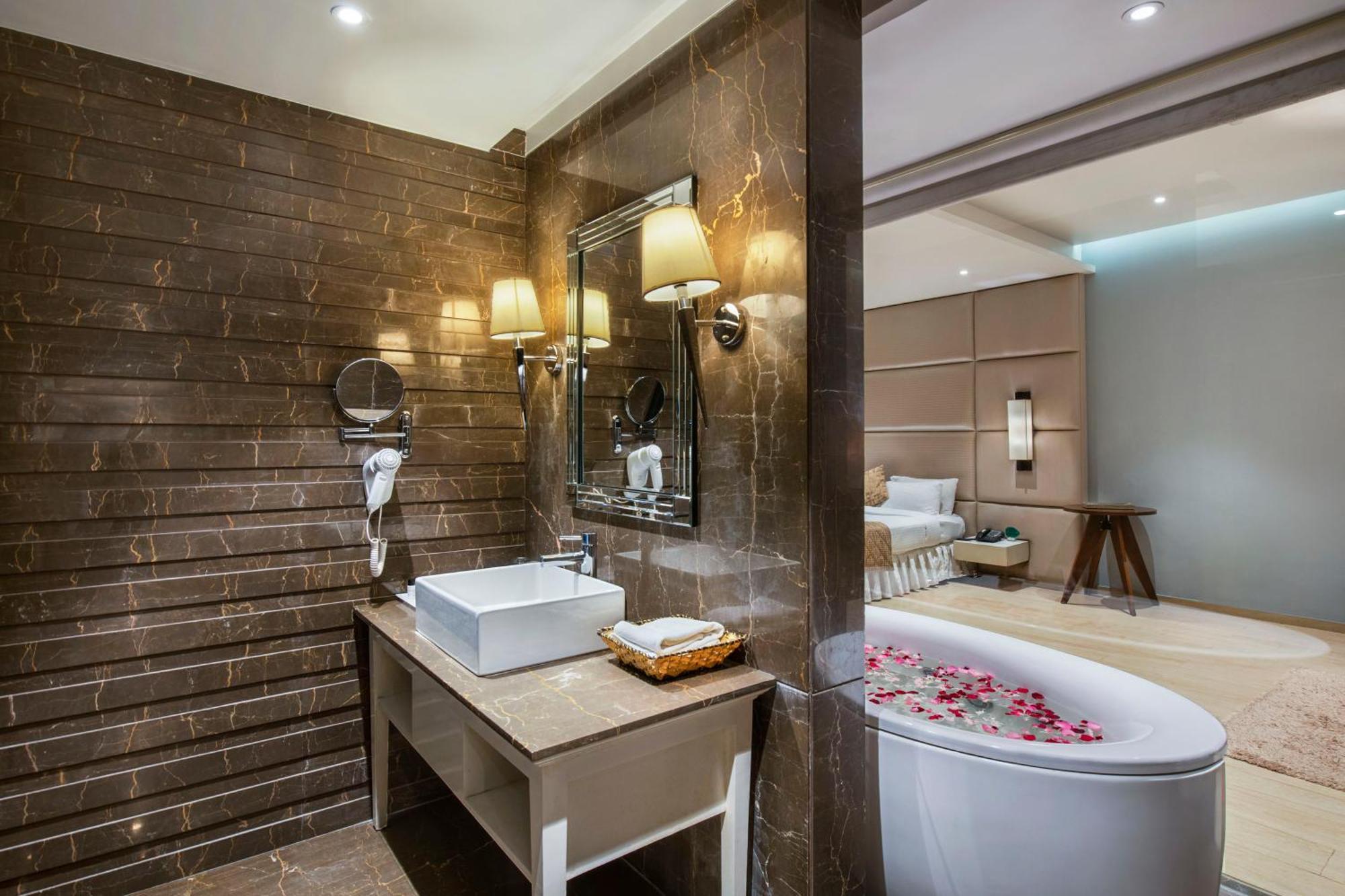 Hotel Satkar Grande Thane Extérieur photo